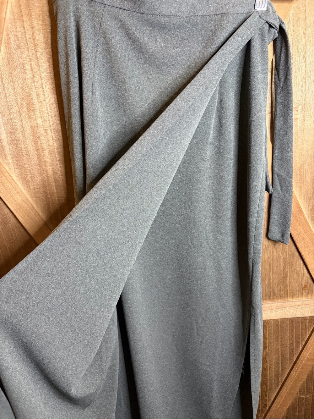 ACCOMPLICE Classic Gray Wrap Maxi Skirt SIZE LARGE - Picture 6 of 8